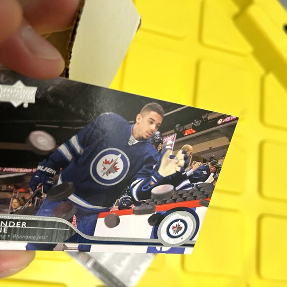 2014-15 Upper Deck Series 1 Base Set (200) Full Base Set - Picture 2 of 6